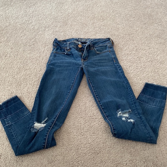 American Eagle dark wash Jean - Picture 2 of 3